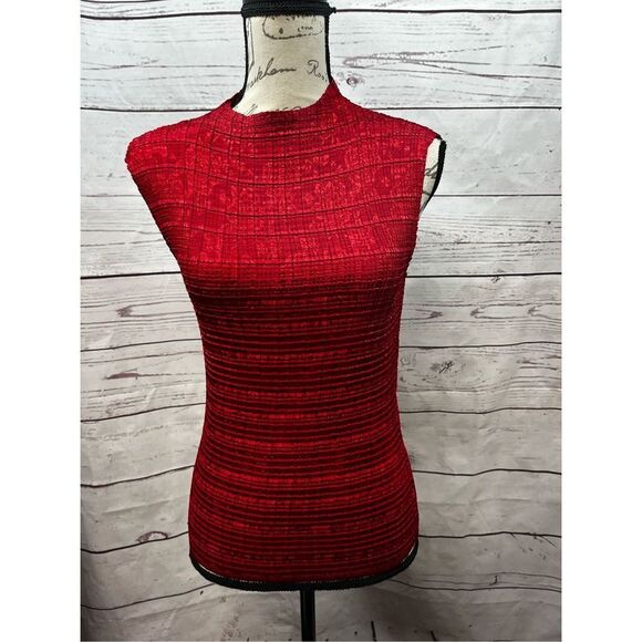 Petite Sophisticate medium red stretchy‎ sleeveless top (2091) - Picture 1 of 3